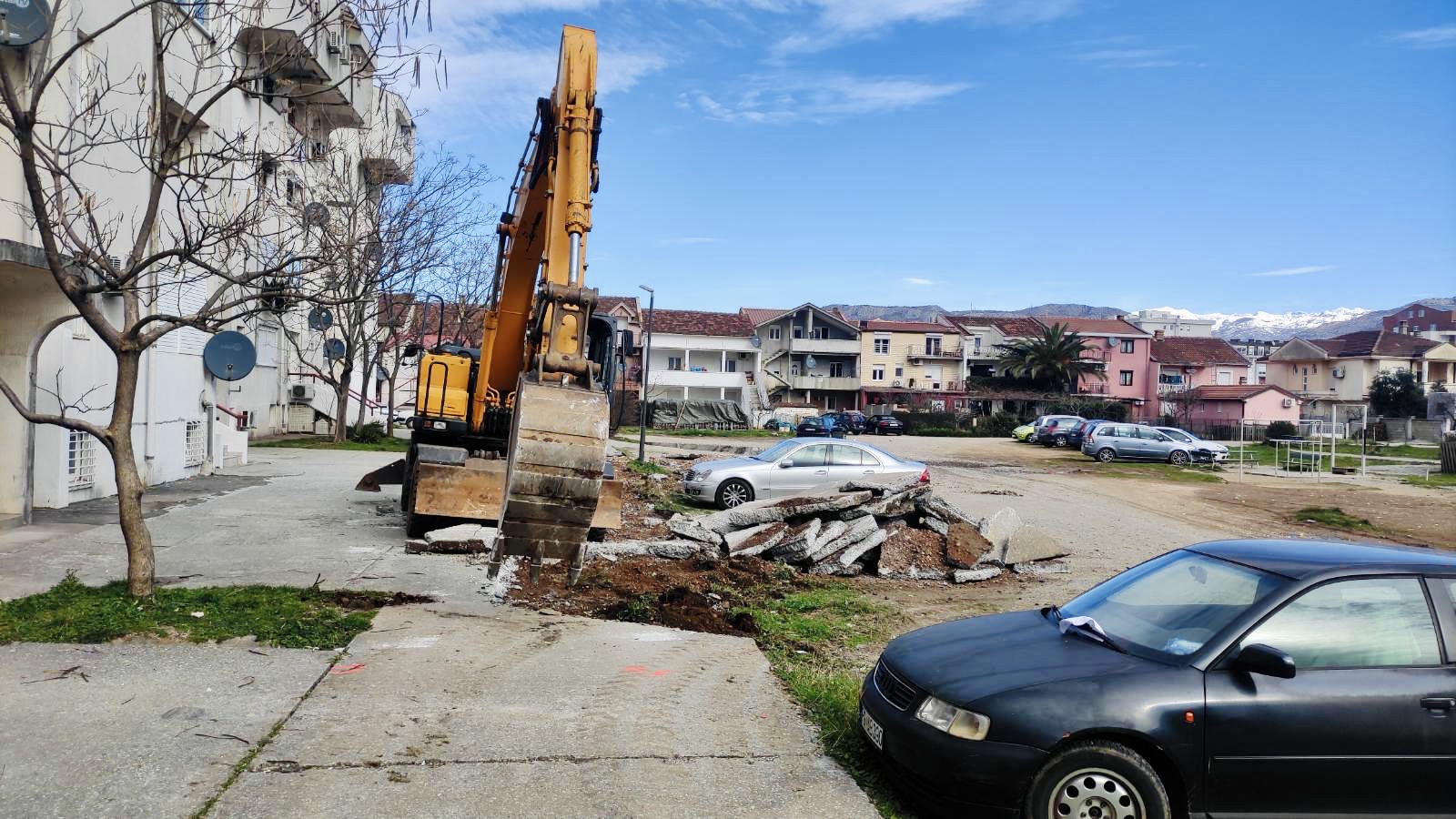 Gradska preduzeća izvode radove u Ulici Miloša Obilića
